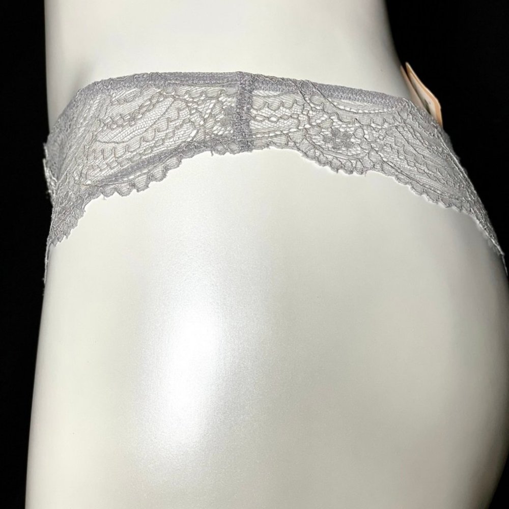 LISE LACE THONG - Picture 6 of 7